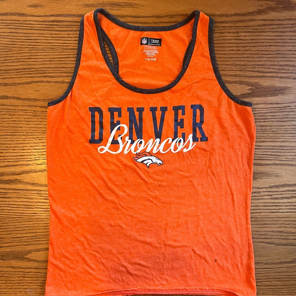 Women’s Denver Bronco’s Tank Top Size Medium NFL apparel .